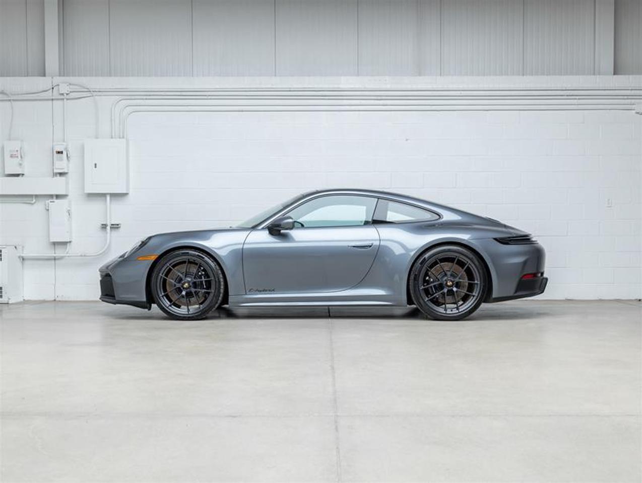 2025 Porsche 911  Photo