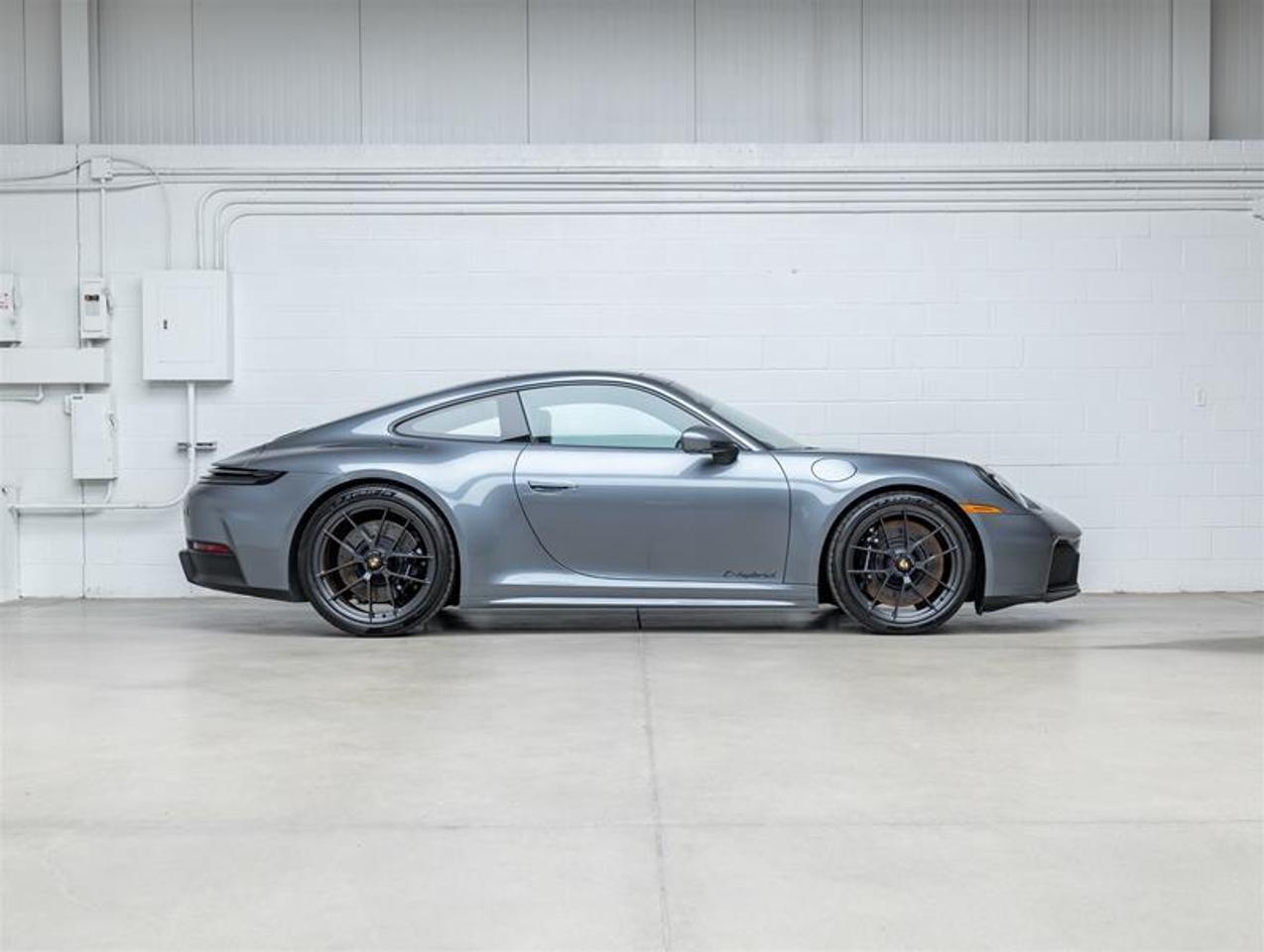 2025 Porsche 911  Photo