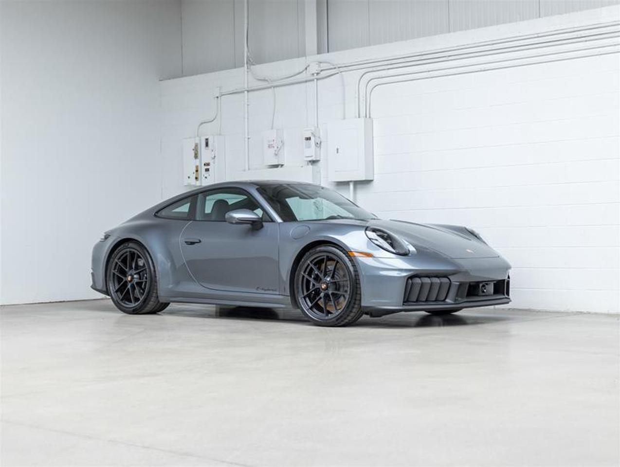 2025 Porsche 911  Photo