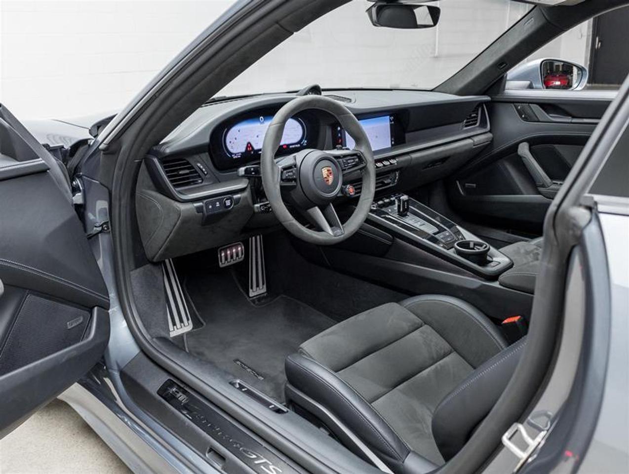 2025 Porsche 911  Photo
