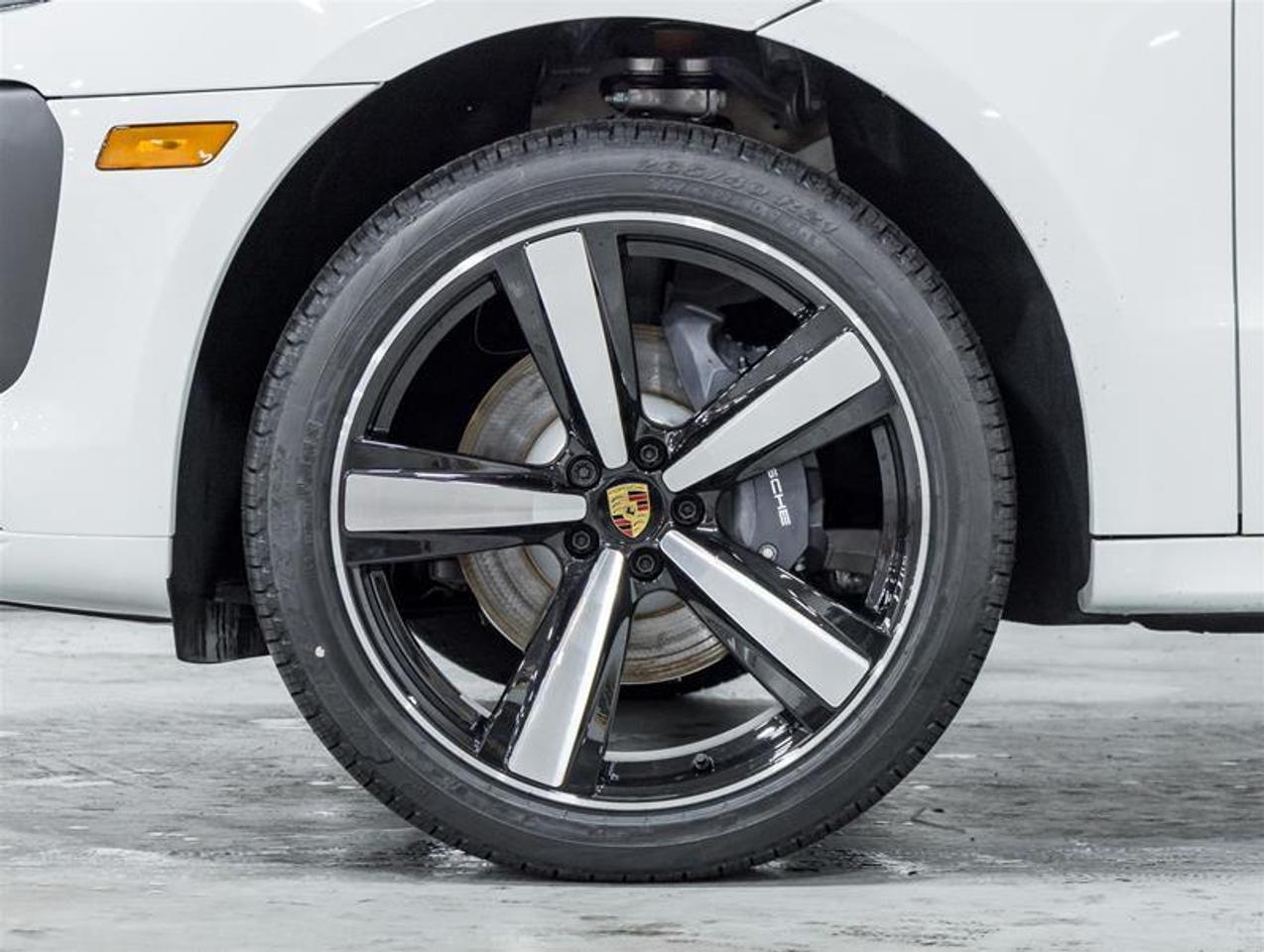 2026 Porsche Macan  Photo
