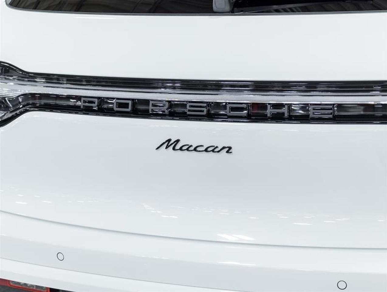 2026 Porsche Macan  Photo