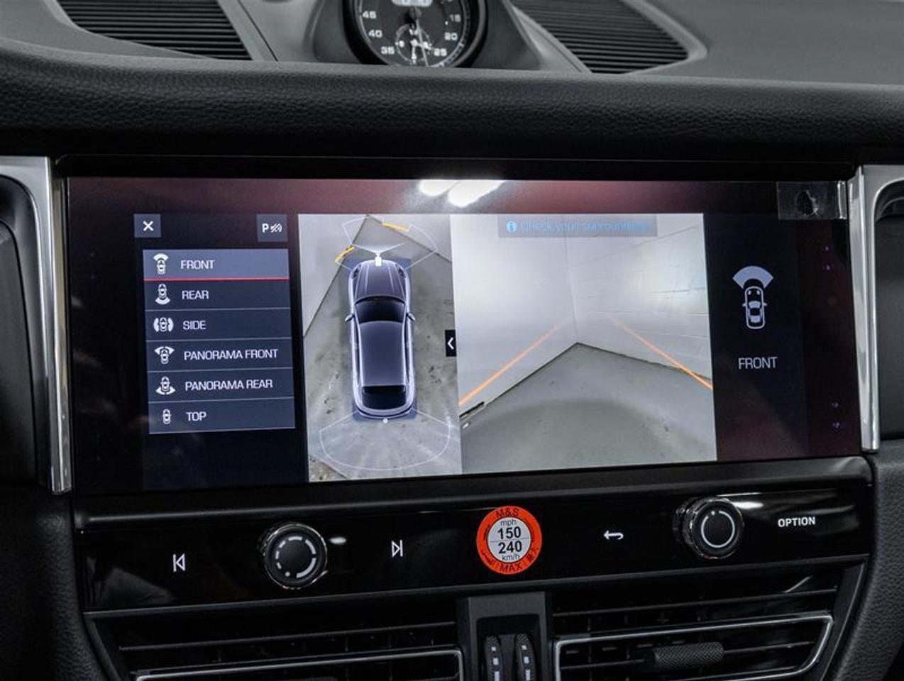 2026 Porsche Macan  Photo