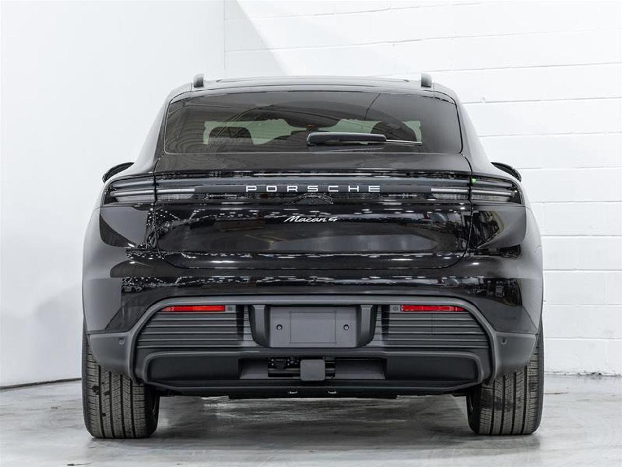 2025 Porsche Macan  Photo