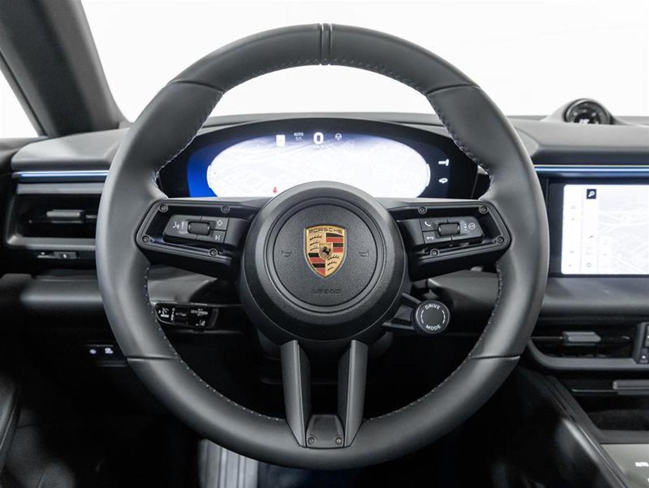 2025 Porsche Macan  Photo