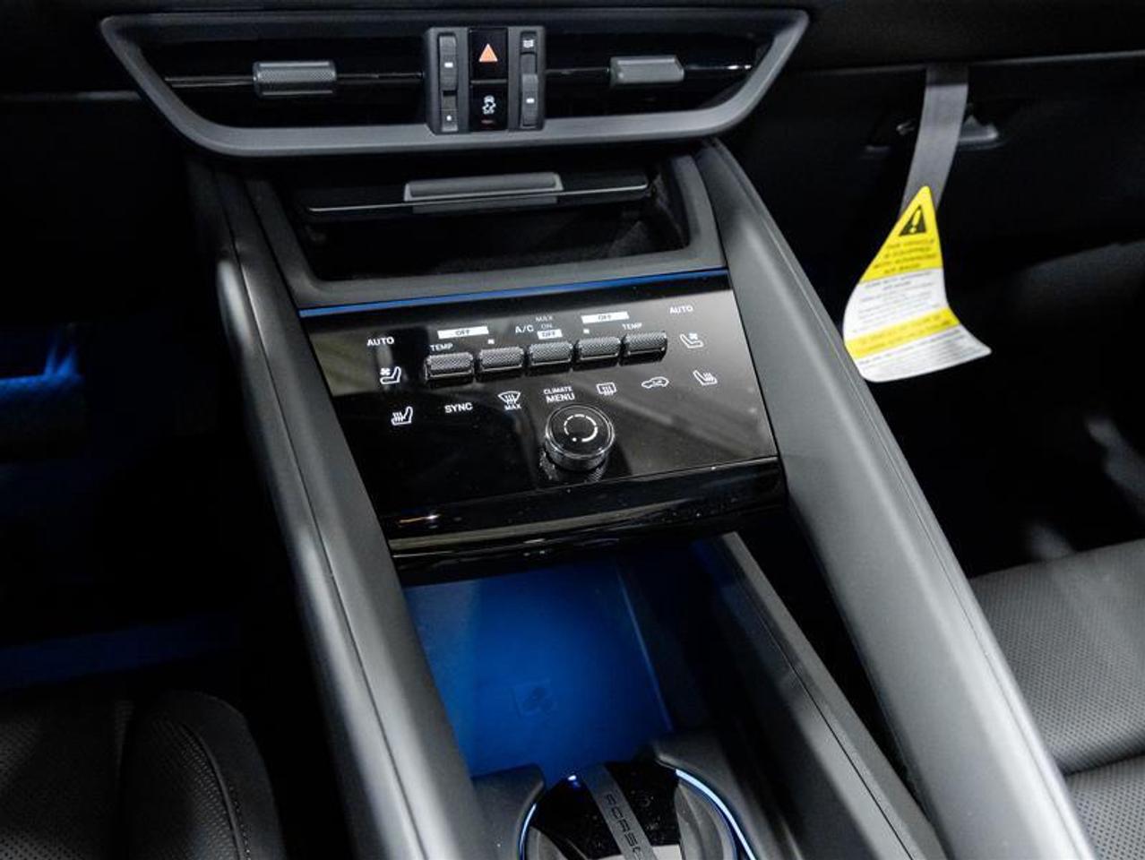2025 Porsche Macan  Photo