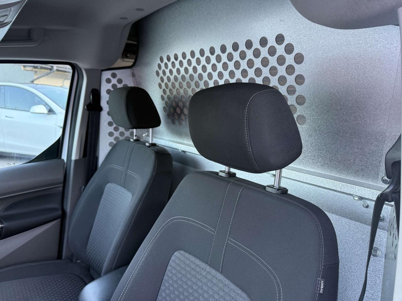2023 Ford Transit Connect XLT w-Dual Sliding Doors Photo