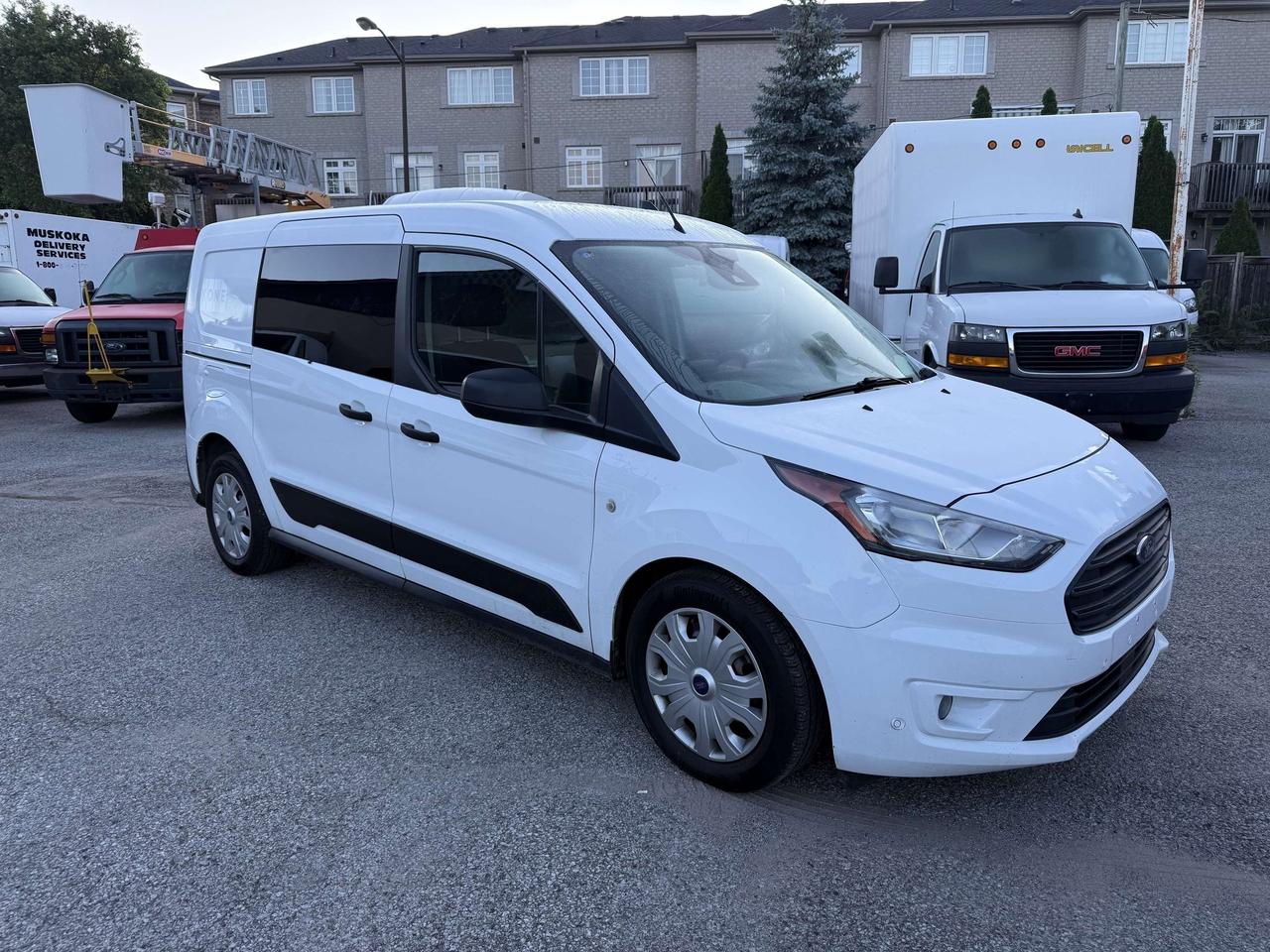 2023 Ford Transit Connect XLT w-Dual Sliding Doors Photo0