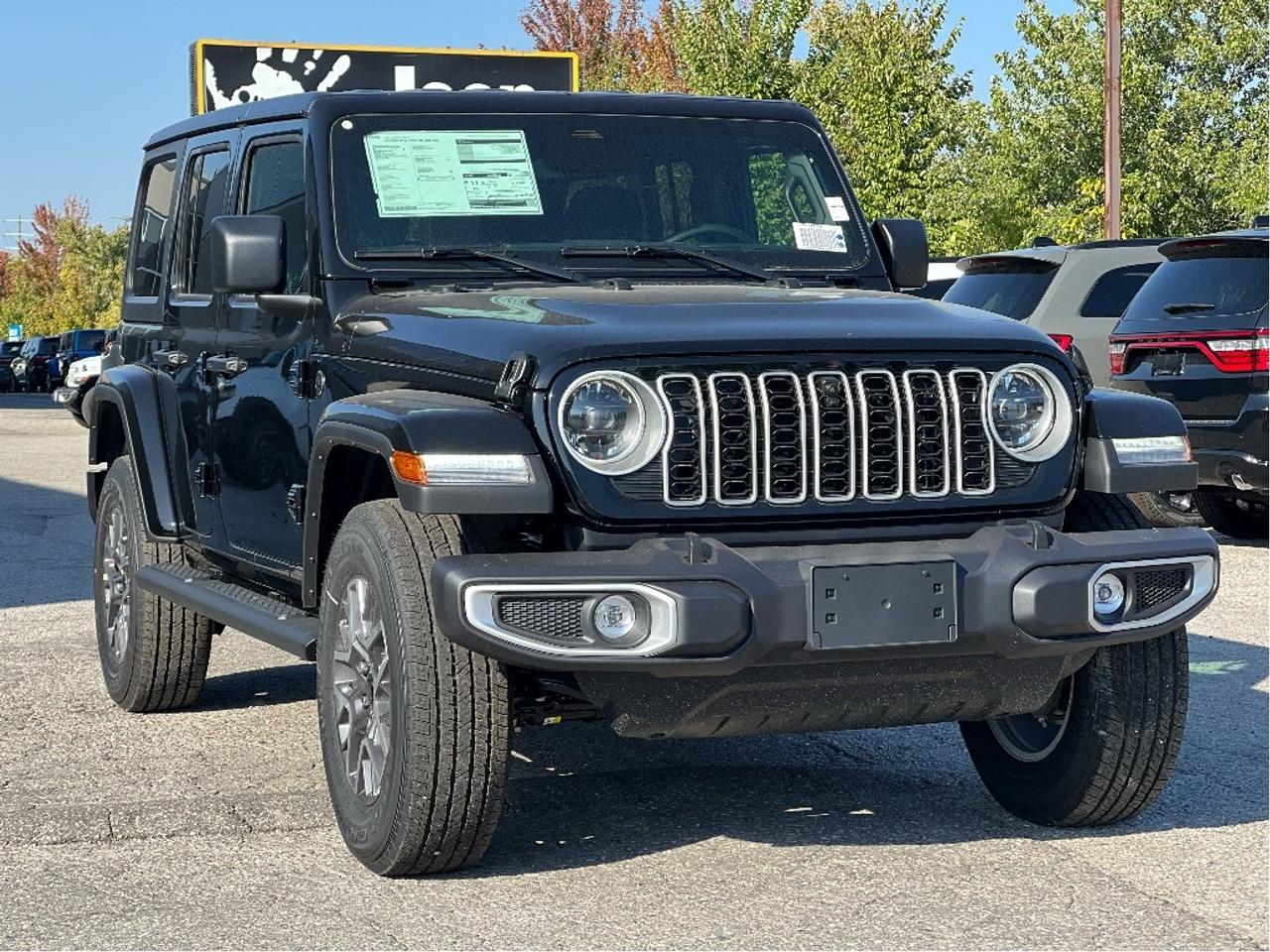 2025 Jeep Wrangler Sahara w/Technology Group, Tubular Steps Photo