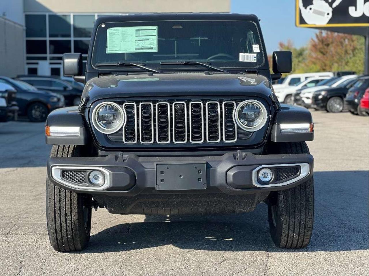 2025 Jeep Wrangler Sahara w/Technology Group, Tubular Steps Photo