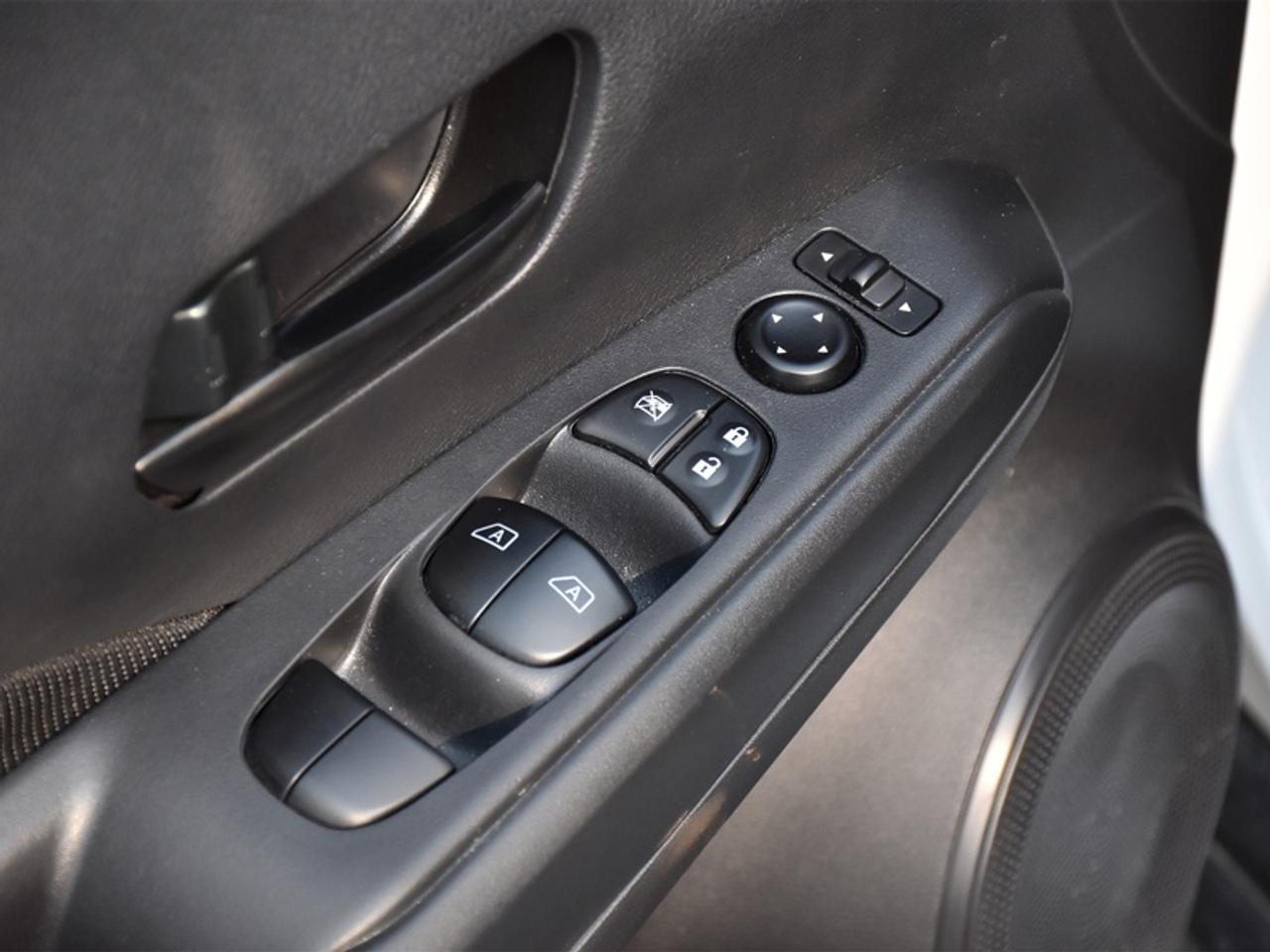 2024 Nissan Kicks S   Push Start   Rear Camera   CarPlay   Android Auto Photo