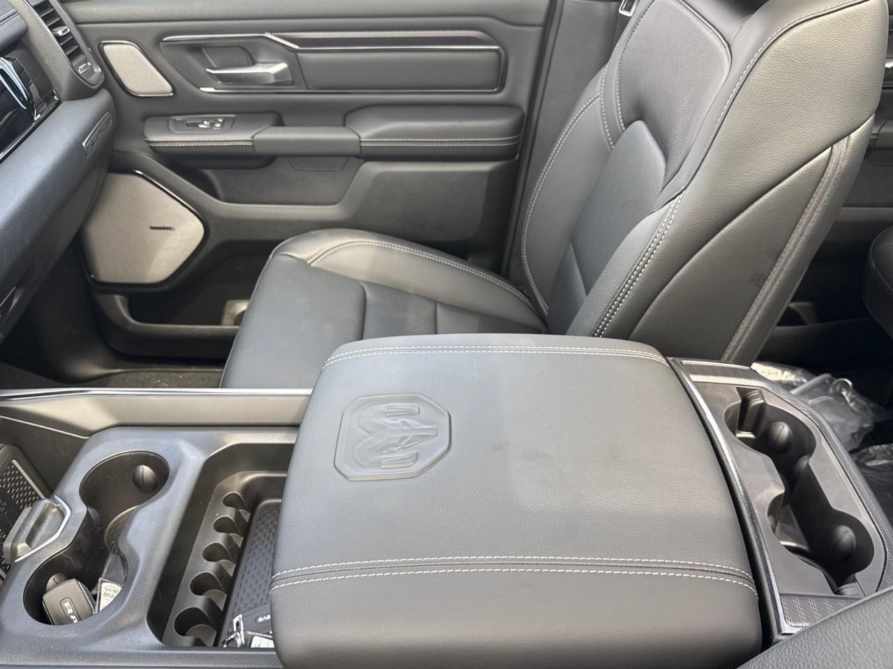 2026 RAM 1500 SPORT 4X4 CREW CAB 5'7" BOX Photo