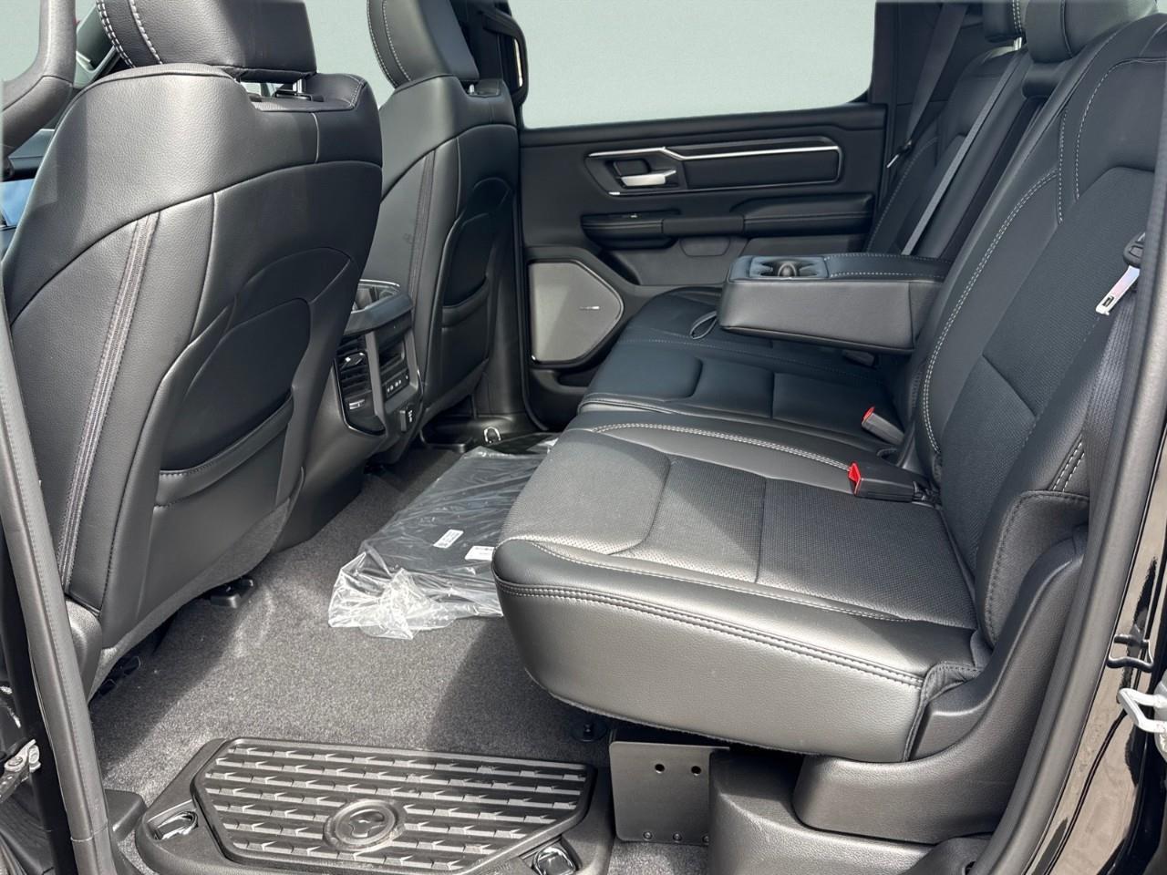 2026 RAM 1500 SPORT 4X4 CREW CAB 5'7" BOX Photo