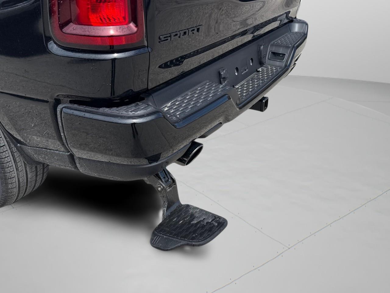 2026 RAM 1500 SPORT 4X4 CREW CAB 5'7" BOX Photo