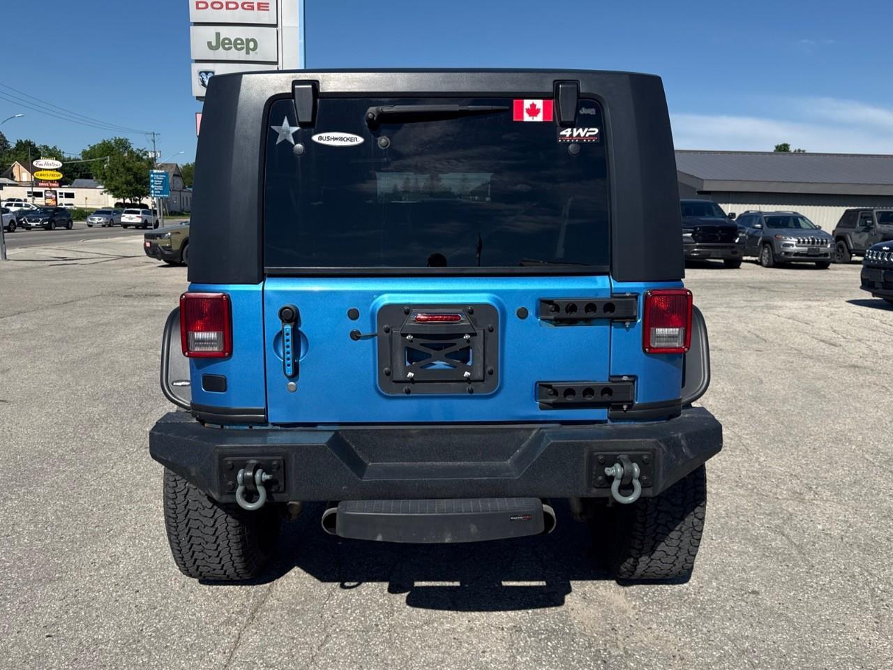 2010 Jeep Wrangler 4WD 2dr Islander *Ltd Avail* Photo