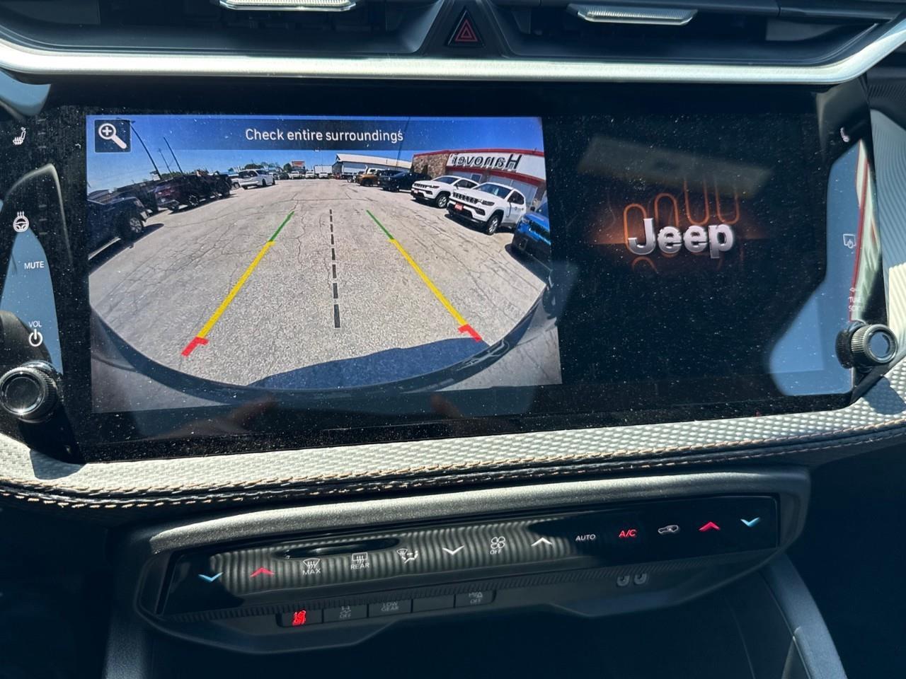2026 Jeep Cherokee Limited 4X4 Photo