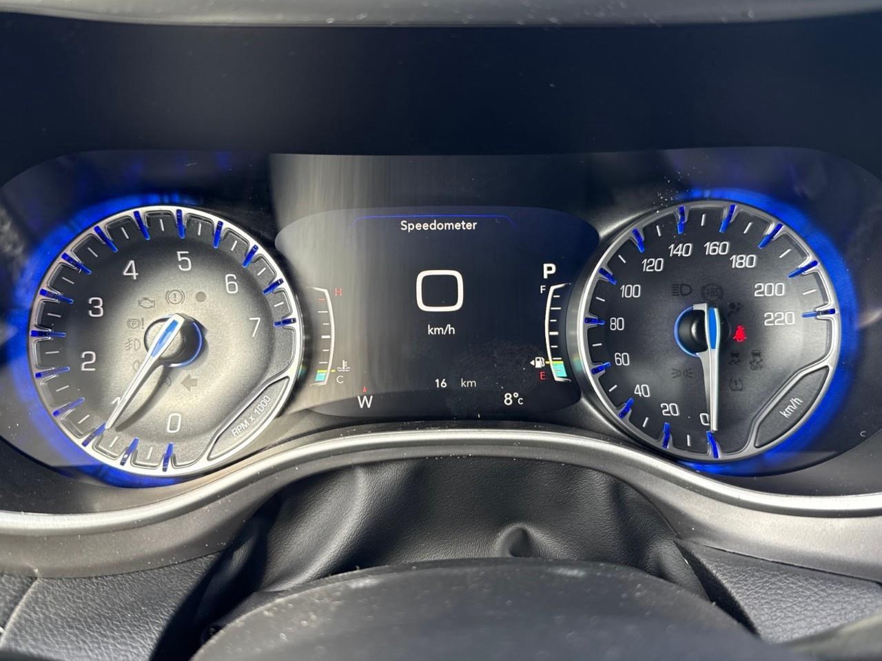 2026 Chrysler Pacifica Select AWD Photo