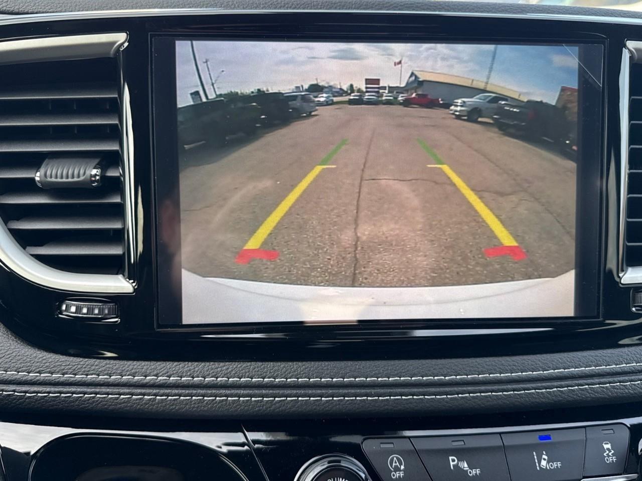 2026 Chrysler Pacifica Select AWD Photo