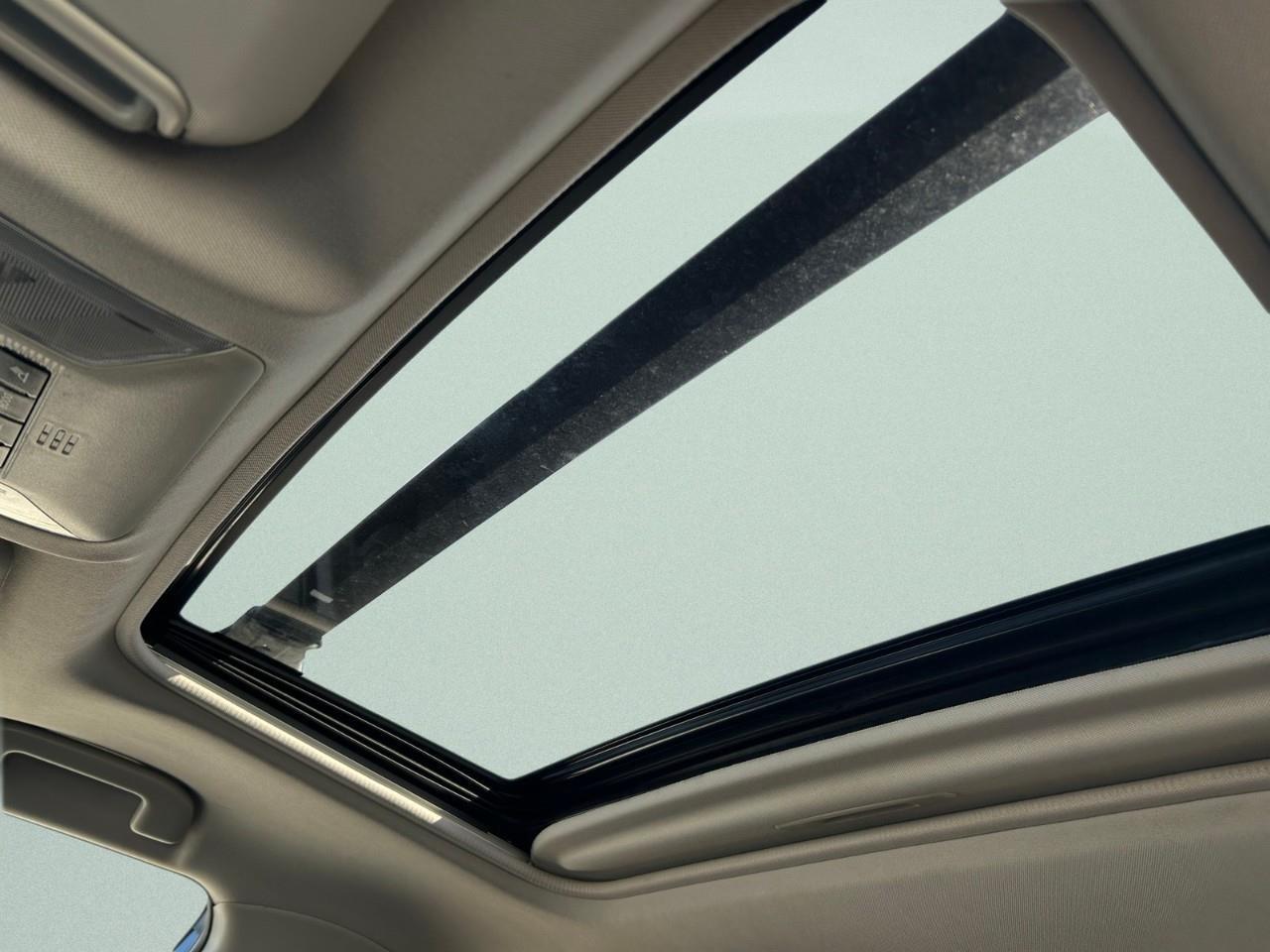 2021 Toyota RAV4 XLE AWD Photo