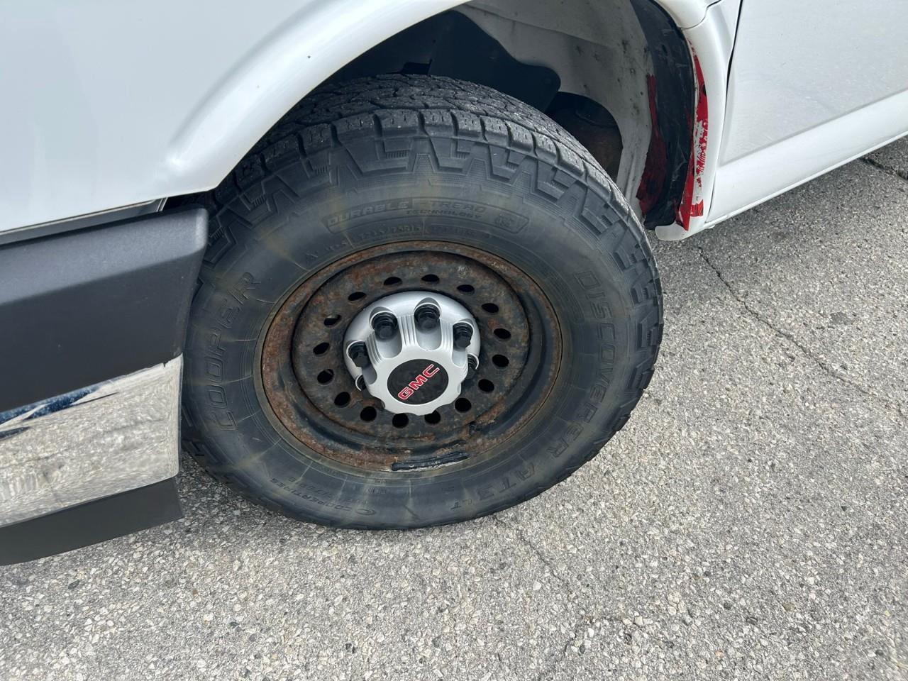 2020 GMC Savana Cargo Van 2500 Regular Wheelbase Rear-Wheel Drive Photo