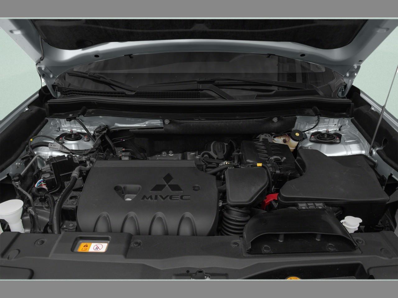 2020 Mitsubishi Outlander ES S-AWC Photo