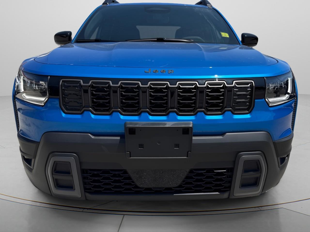 2026 Jeep Cherokee LAREDO 4x4 Photo