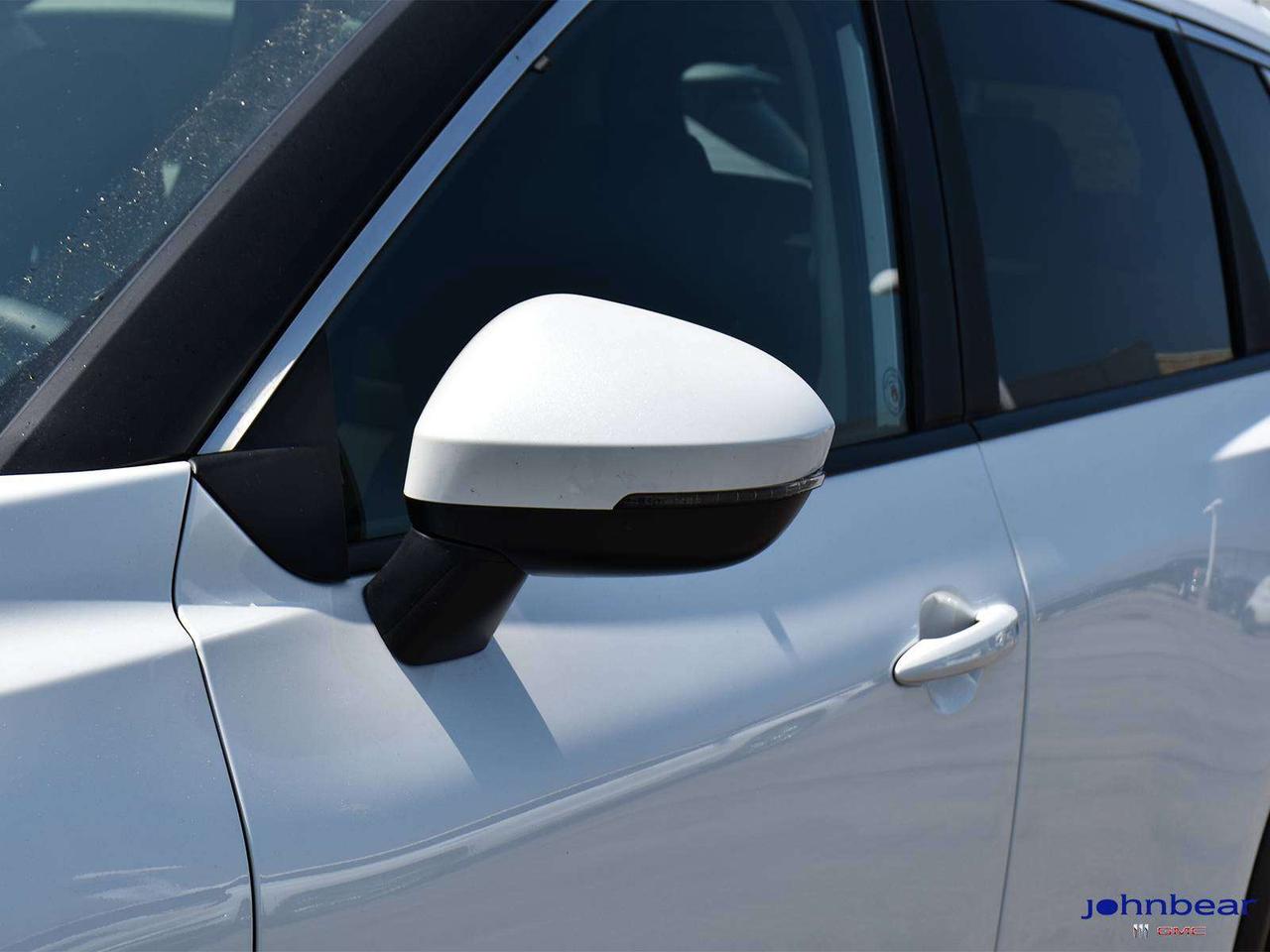 2026 Nissan Rogue SV MOONROOF Photo