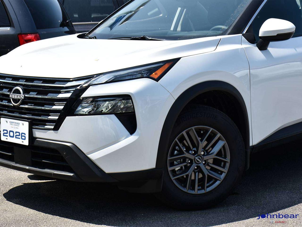 2026 Nissan Rogue SV MOONROOF Photo5