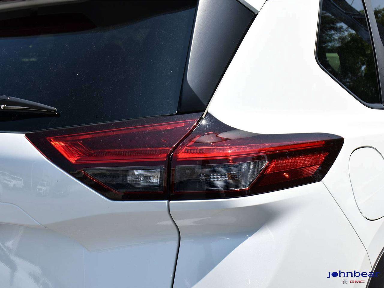 2026 Nissan Rogue SV MOONROOF Photo
