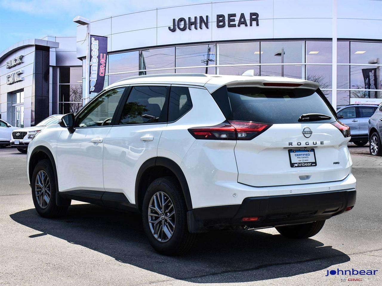 2026 Nissan Rogue SV MOONROOF Photo