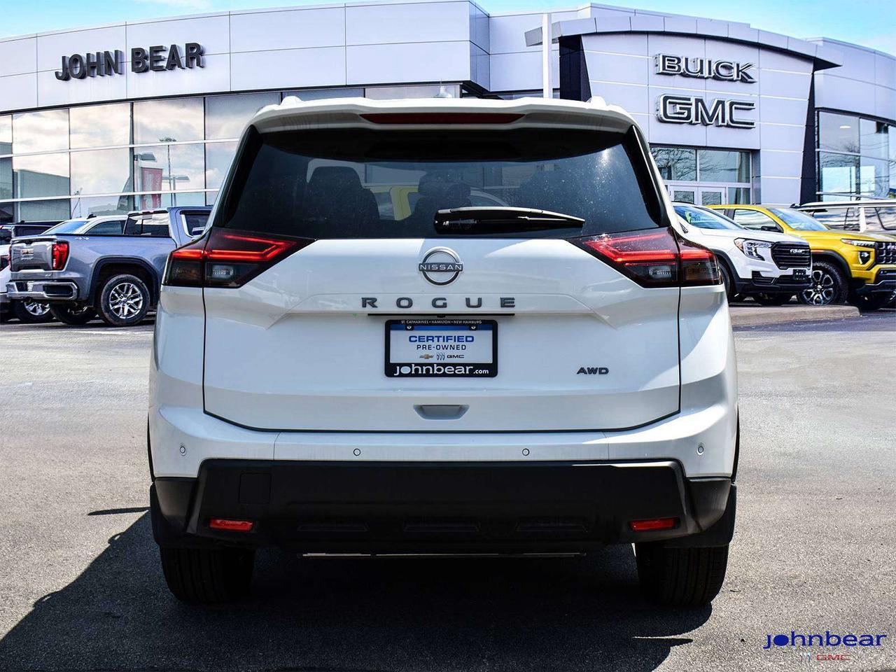 2026 Nissan Rogue SV MOONROOF Photo