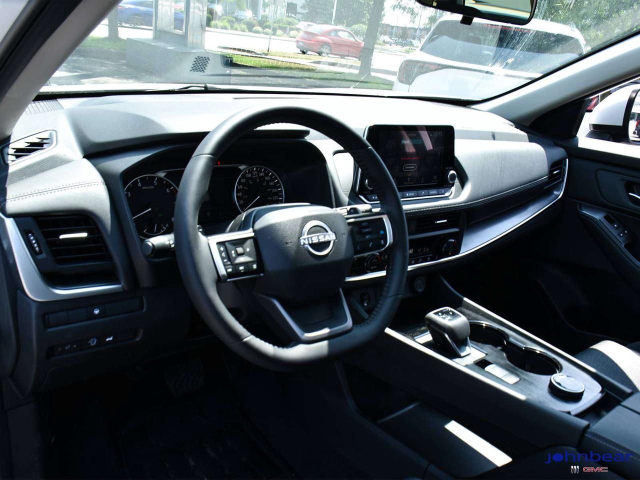 2026 Nissan Rogue SV MOONROOF Photo