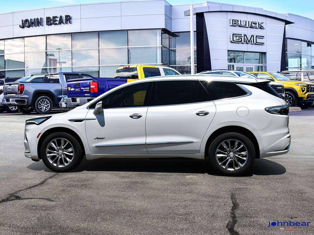 2022 Buick Enclave Avenir Photo