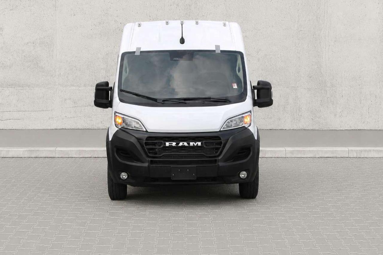 2026 RAM ProMaster 3500 High  SiriusXM ReverseCamera AppleCarPlay Photo