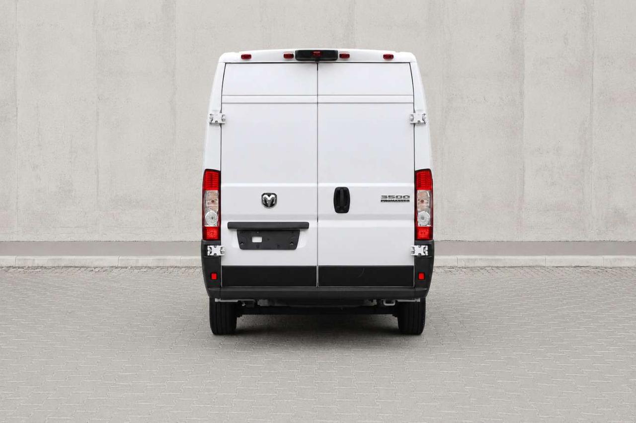 2026 RAM ProMaster 3500 High  SiriusXM ReverseCamera AppleCarPlay Photo4