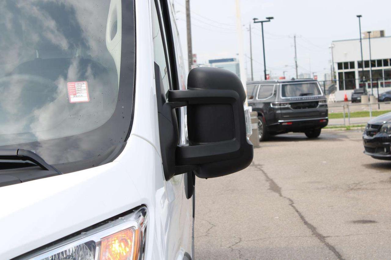 2026 RAM ProMaster 3500 High  SiriusXM ReverseCamera AppleCarPlay Photo