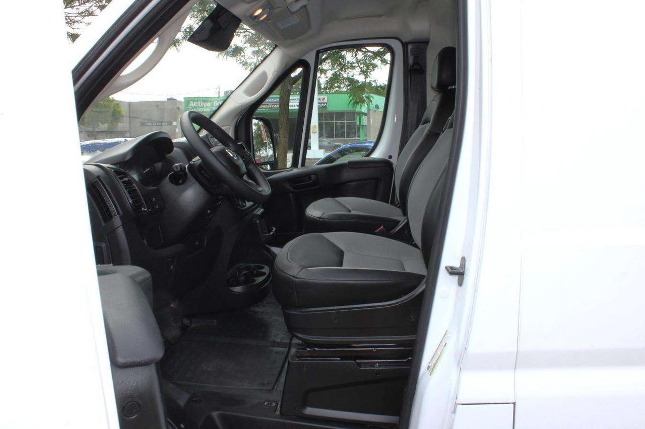 2026 RAM ProMaster 3500 High  SiriusXM ReverseCamera AppleCarPlay Photo