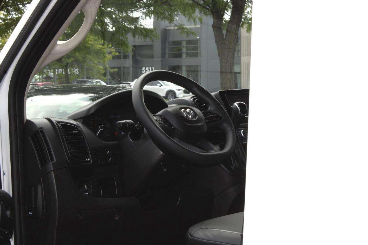 2026 RAM ProMaster 3500 High  SiriusXM ReverseCamera AppleCarPlay Photo