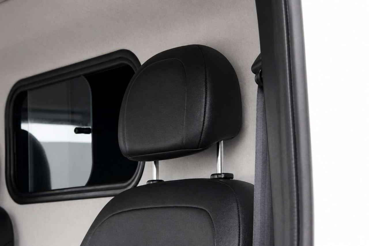 2026 RAM ProMaster 3500 High  SiriusXM ReverseCamera AppleCarPlay Photo