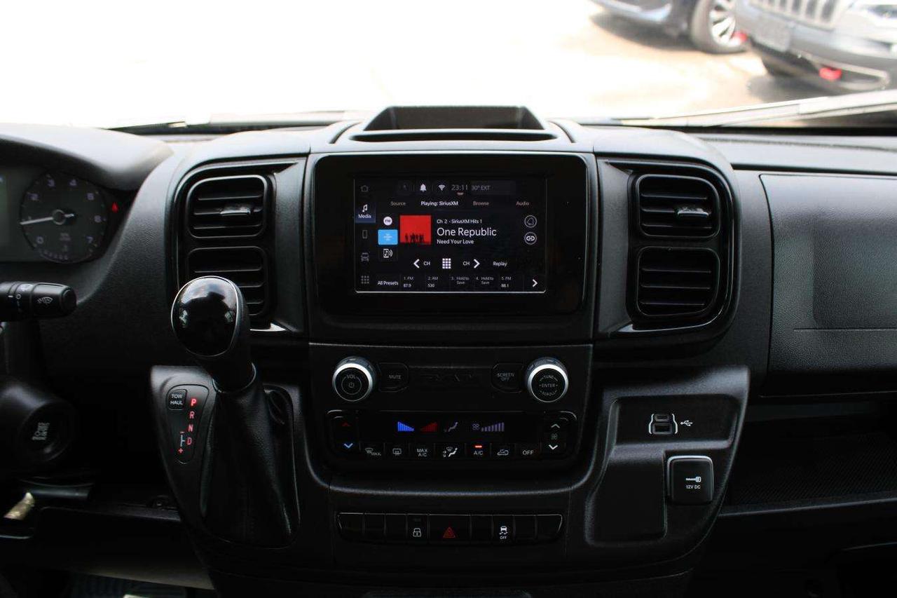 2026 RAM ProMaster 3500 High  SiriusXM ReverseCamera AppleCarPlay Photo