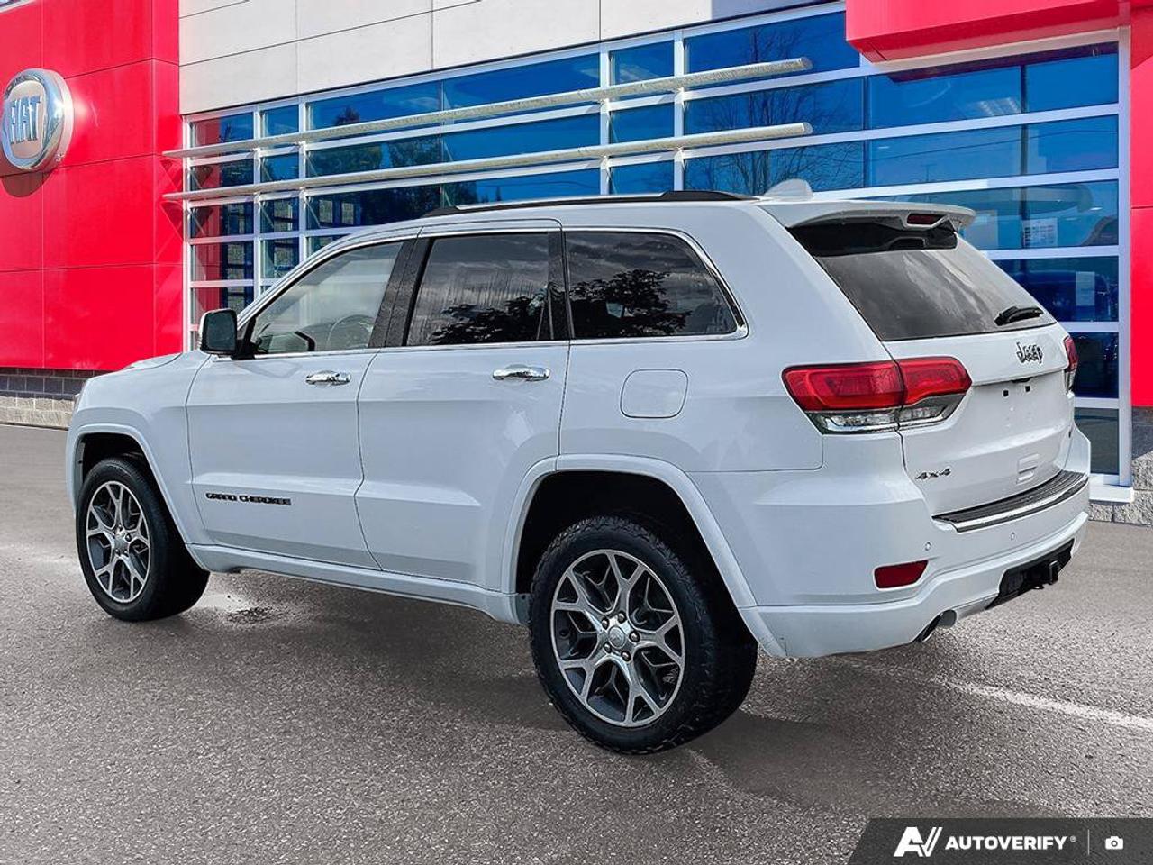 2019 Jeep Grand Cherokee Overland | Navigation | Leather | Sunroof | Blind-Spot | Remote Start | CarPlay | Android Auto Photo