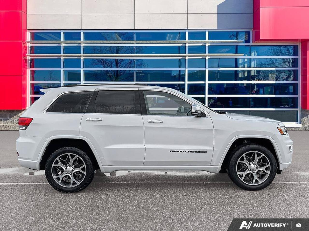 2019 Jeep Grand Cherokee Overland | Navigation | Leather | Sunroof | Blind-Spot | Remote Start | CarPlay | Android Auto Photo