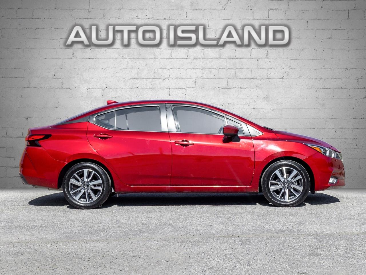 2022 Nissan Versa SV CVT, Camera Photo