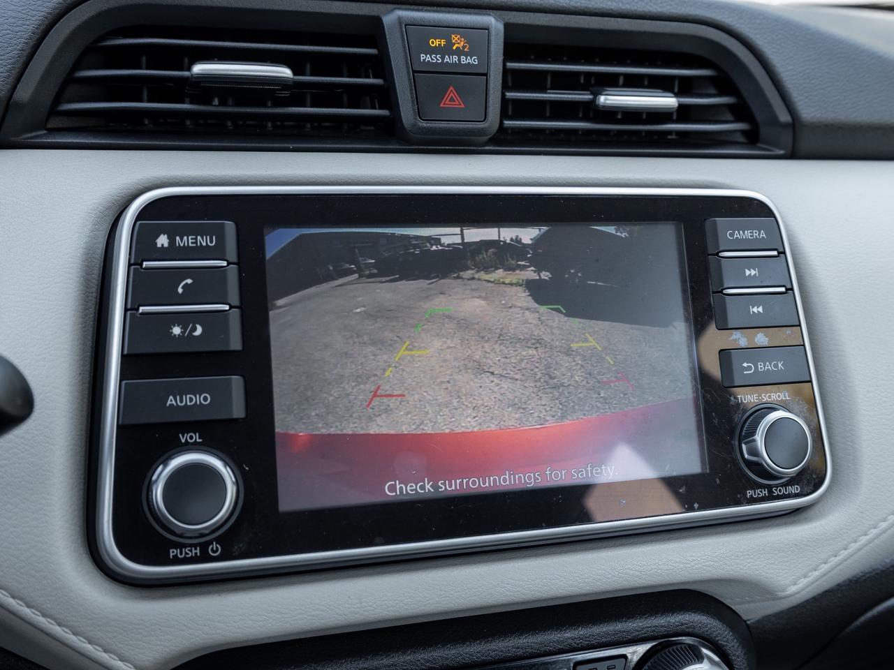 2022 Nissan Versa SV CVT, Camera Photo