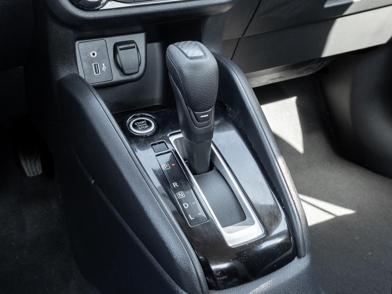2022 Nissan Versa SV CVT, Camera Photo