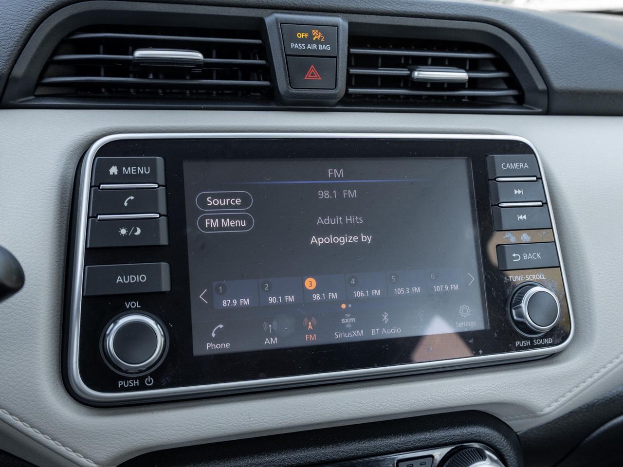 2022 Nissan Versa SV CVT, Camera Photo