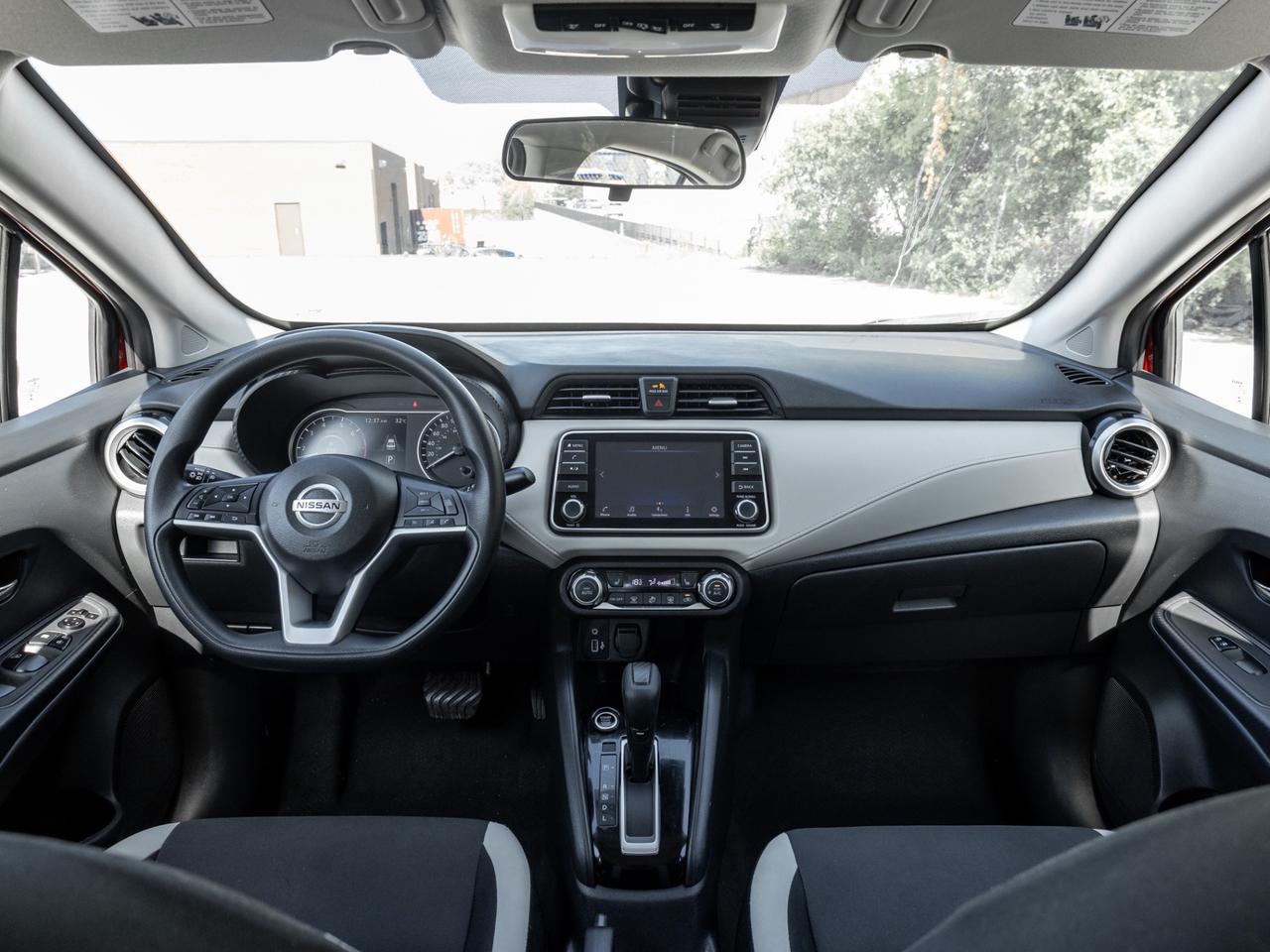 2022 Nissan Versa SV CVT, Camera Photo