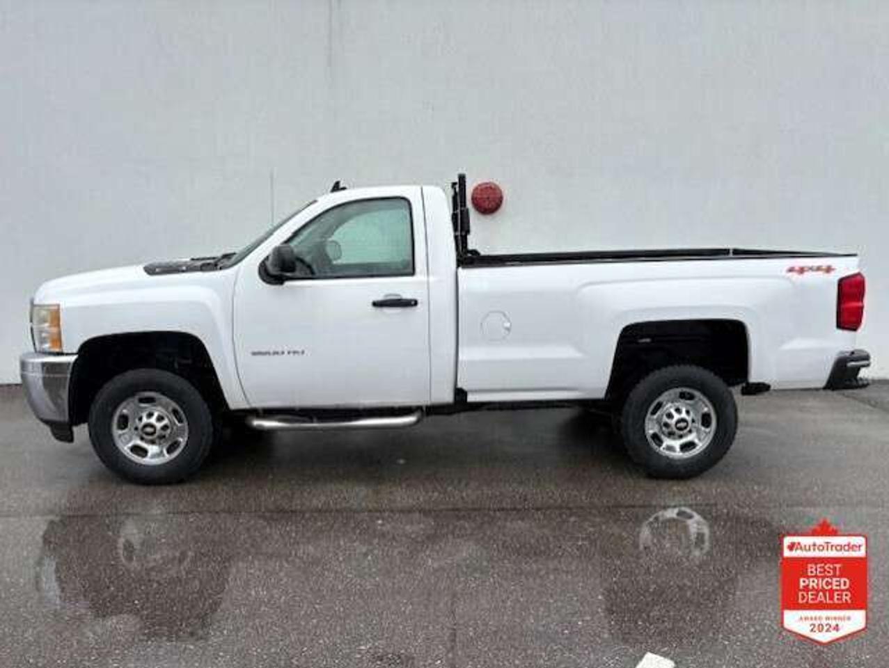 2011 Chevrolet Silverado 2500 4WD REGULAR CAB-LONG BOX-ONLY 80,000KM-1 OWNER! Photo0