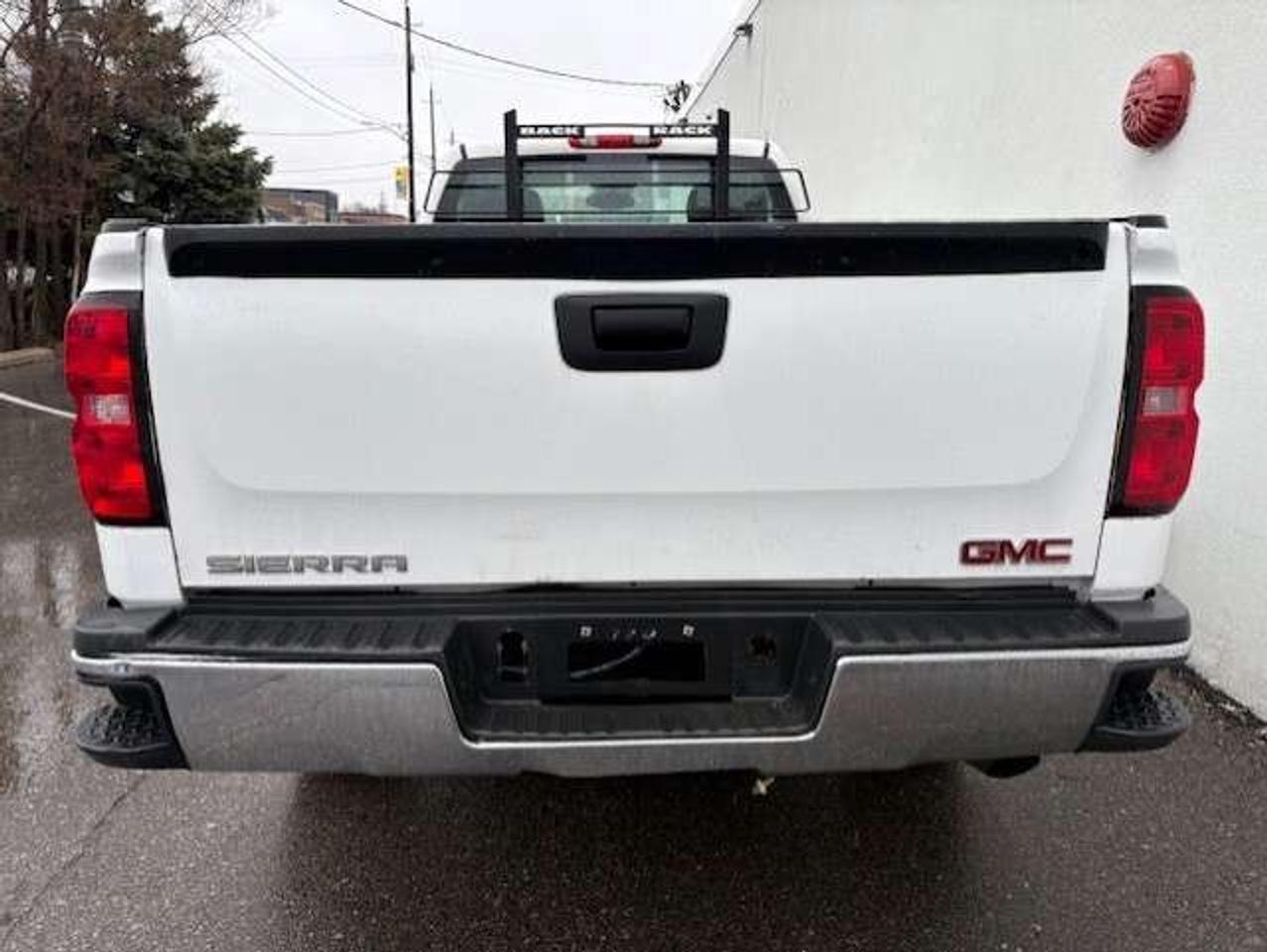 2011 Chevrolet Silverado 2500 4WD REGULAR CAB-LONG BOX-ONLY 80,000KM-1 OWNER! Photo