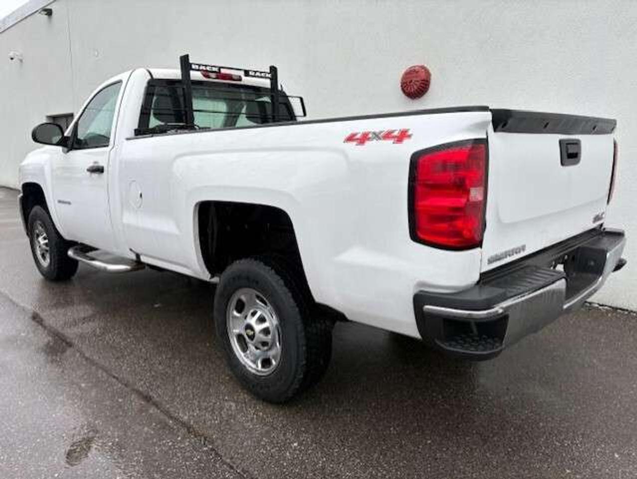 2011 Chevrolet Silverado 2500 4WD REGULAR CAB-LONG BOX-ONLY 80,000KM-1 OWNER! Photo